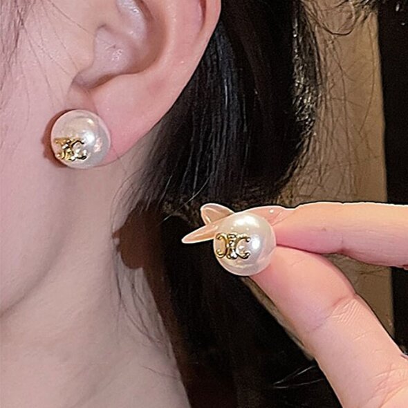 Elegant Pearl Earring for Every Occasion