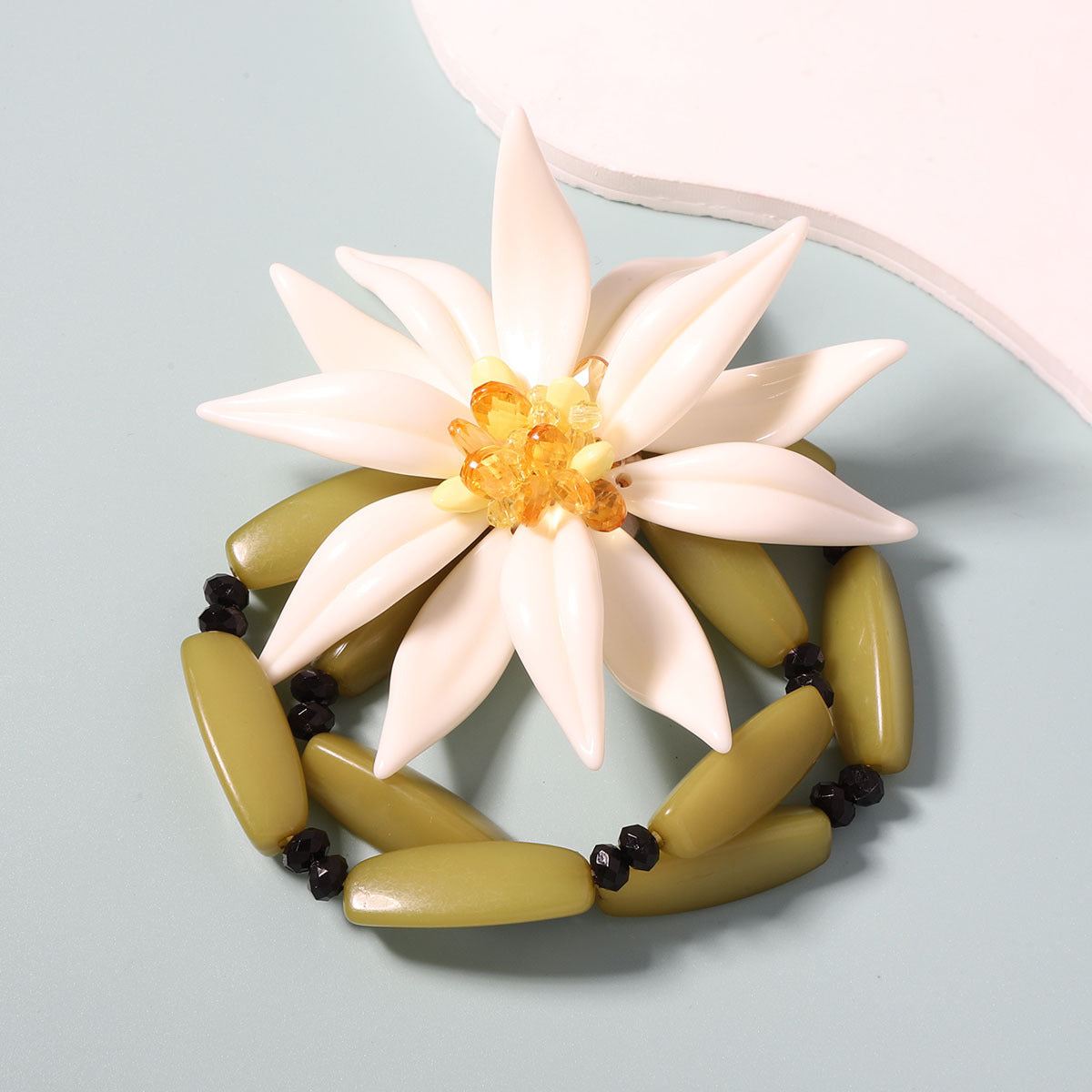 Beautiful Bracelet with Unique Style