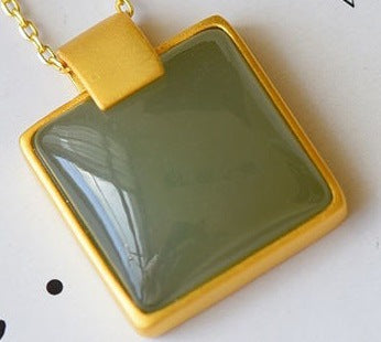 Beautiful Gold Necklace with Unique Style