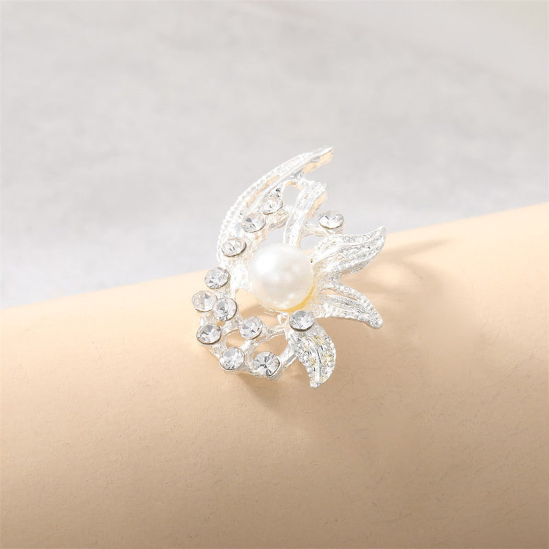 Romantic Pearl Piece for Special Moments