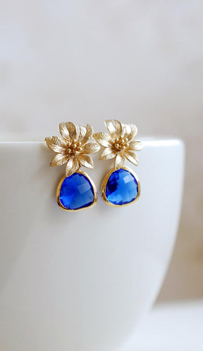 Charming Gold Earring for Any Occasion
