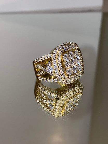 Classic Ring with Timeless Appeal