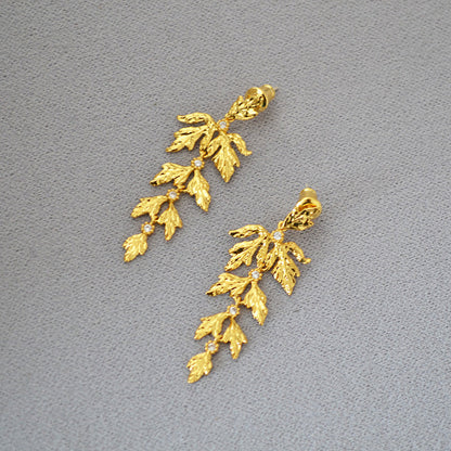 Vintage Handmade Gold Earring