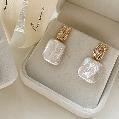 Charming Pearl Earring for Any Occasion