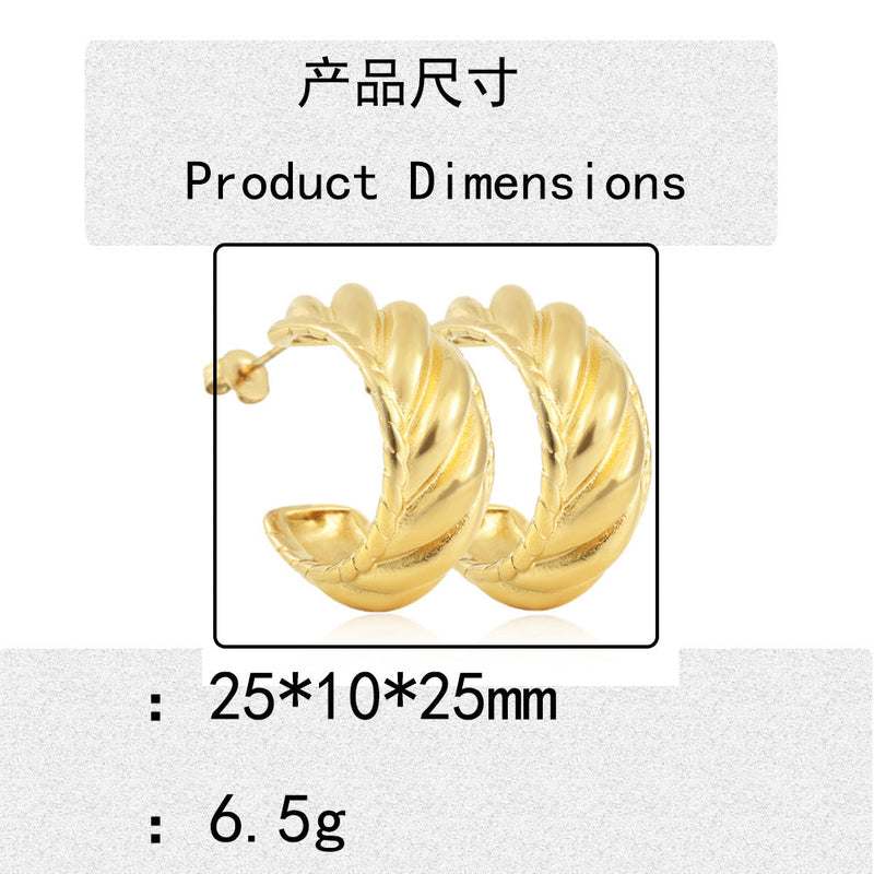 Charming Gold Earring for Any Occasion
