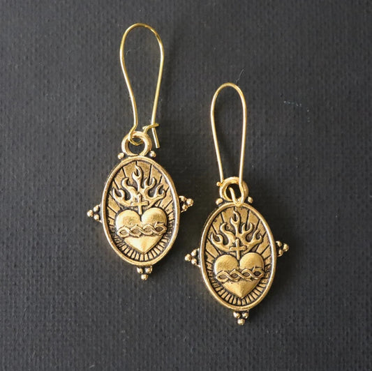 Classic Earring with Timeless Appeal