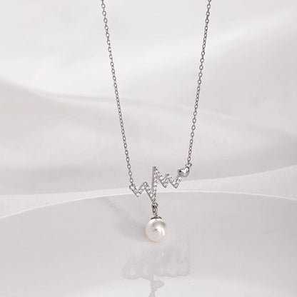 Classic Pearl Necklace with Timeless Appeal