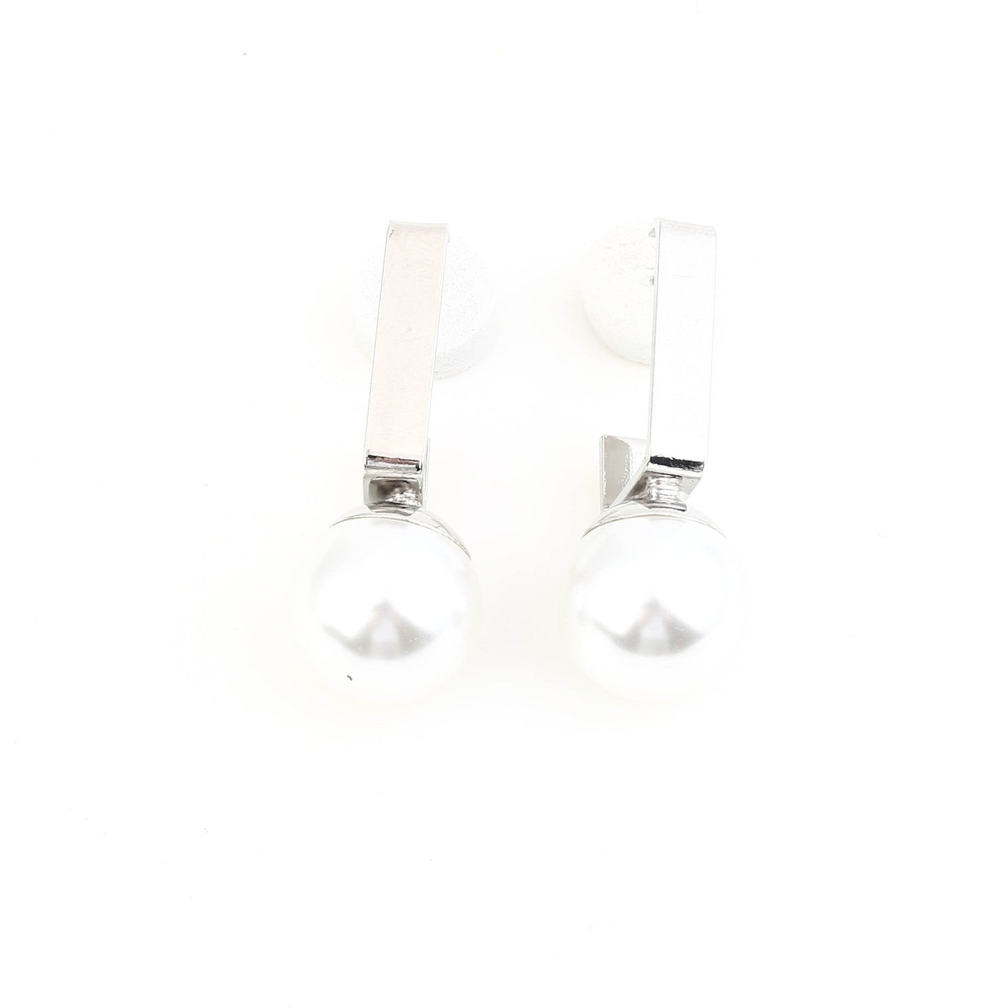 Romantic Pearl Earring for Special Moments