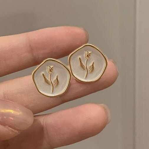 Beautiful Earring with Unique Style