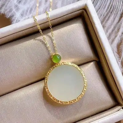 Charming Silver Necklace for Any Occasion