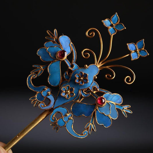 Delicate Artisan Gold Piece