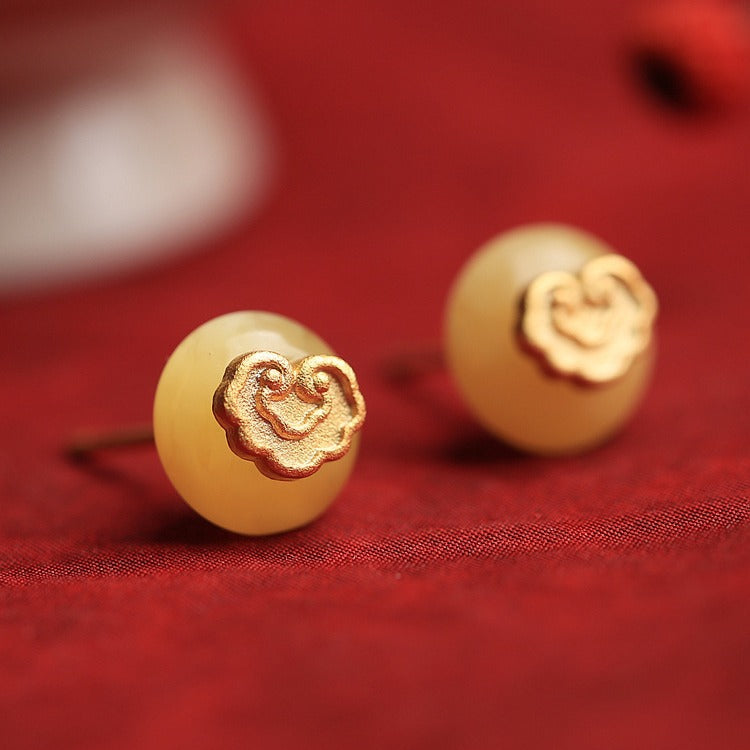 Beautiful Gold Earring with Unique Style