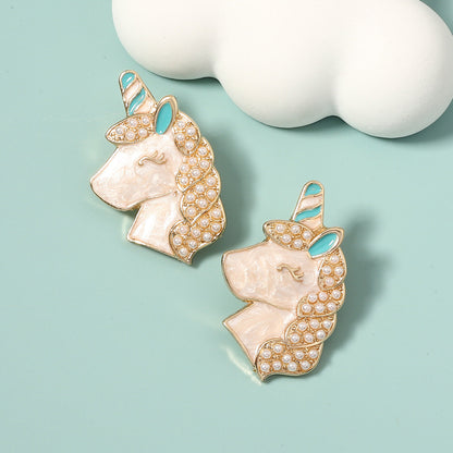 Classic Pearl Earring with Timeless Appeal