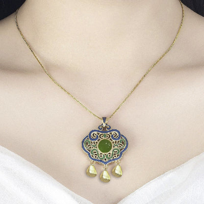 Beautiful Gold Necklace with Unique Style