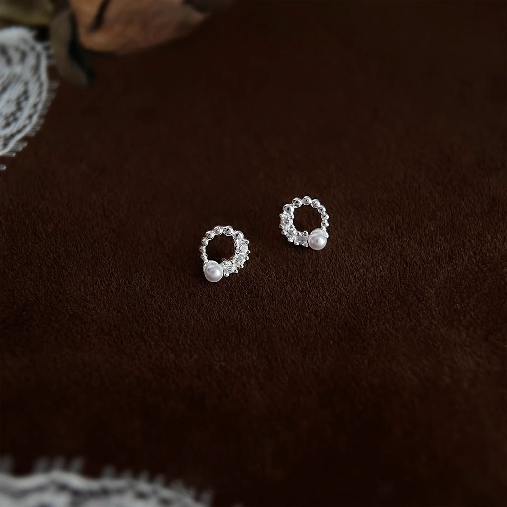 Stunning Pearl Earring for Daily Wear