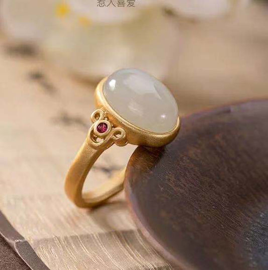 Romantic Gold Ring for Special Moments
