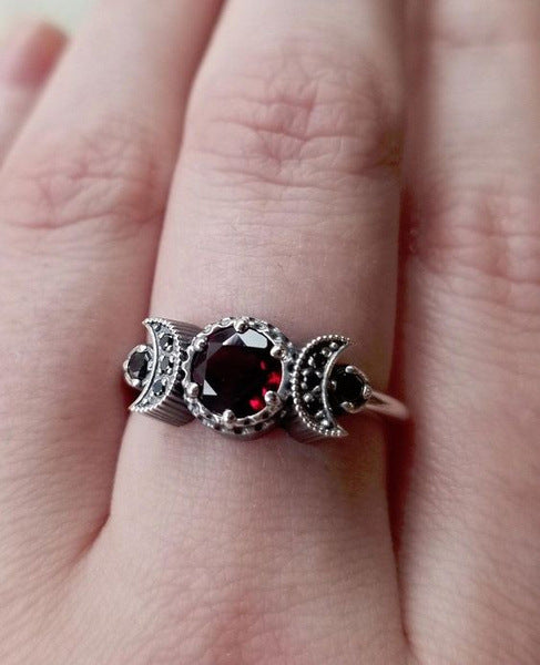 Classic Silver Ring with Timeless Appeal