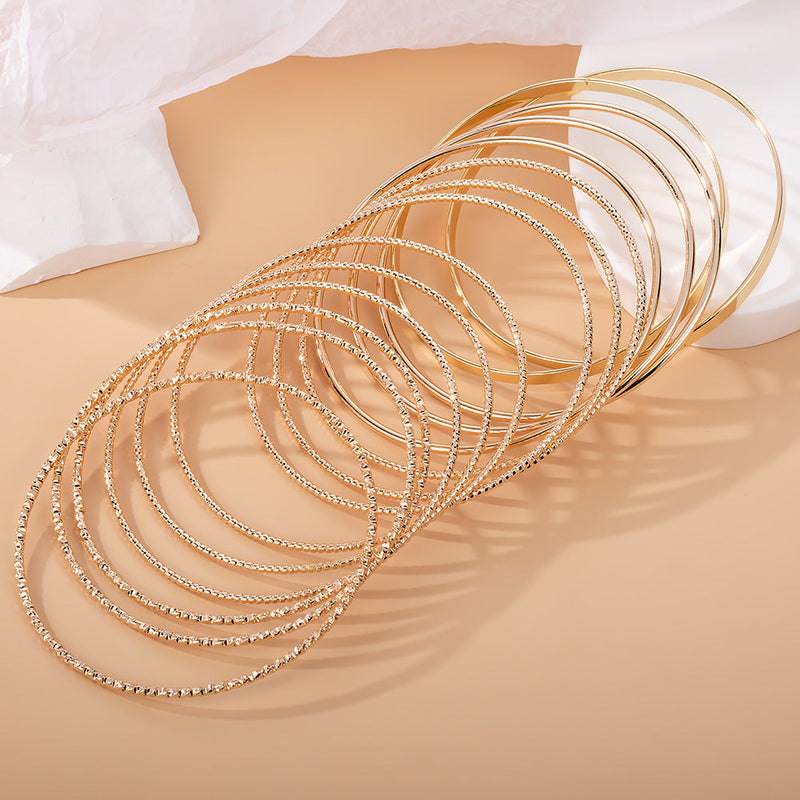 Classic Gold Bracelet with Timeless Appeal