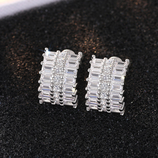 Charming Earring for Any Occasion