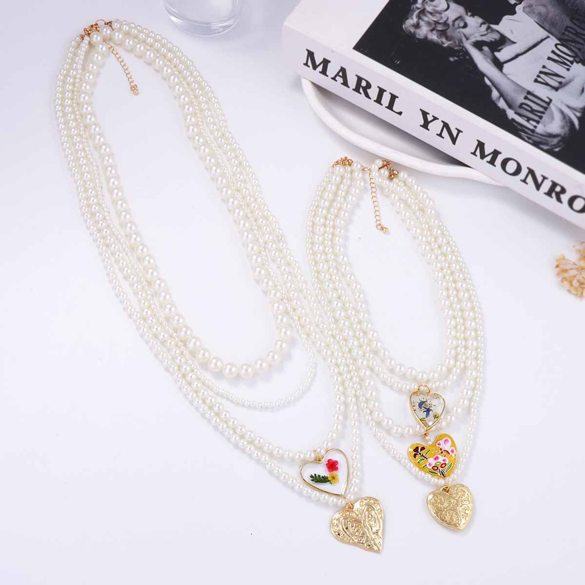 Classic Pearl Necklace with Timeless Appeal