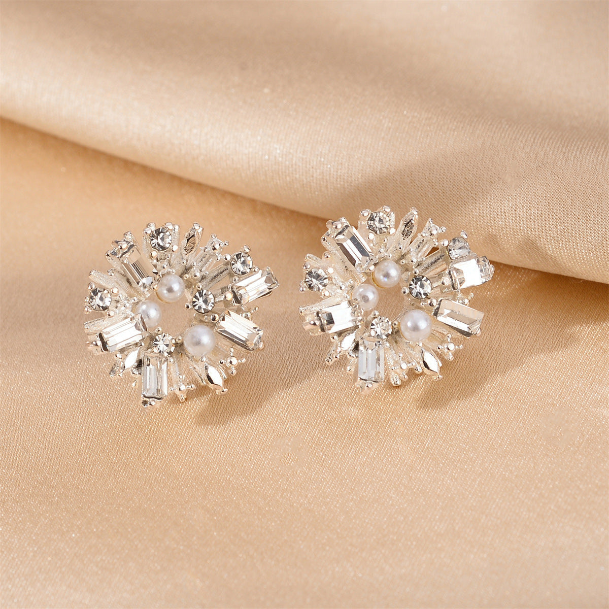 Charming Pearl Earring for Any Occasion