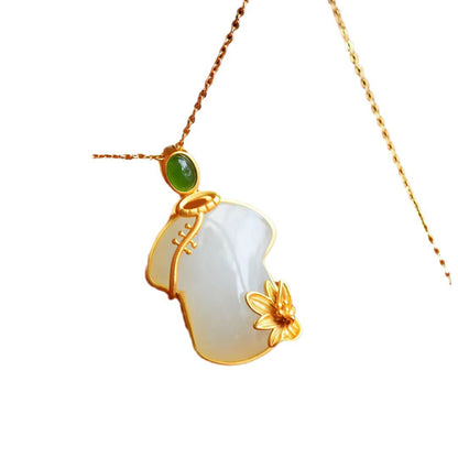 Beautiful Gold Necklace with Unique Style