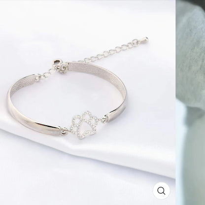 Beautiful Bracelet with Unique Style