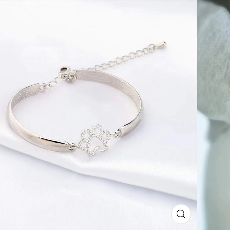 Beautiful Bracelet with Unique Style
