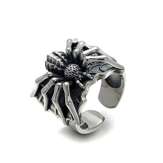 Classic Silver Ring with Timeless Appeal