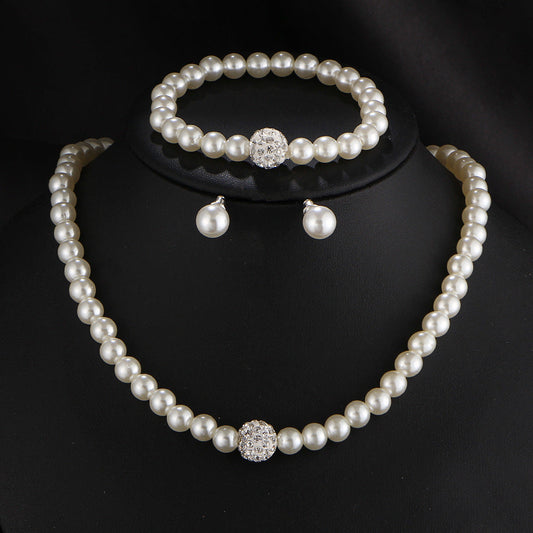 Beautiful Pearl Set with Unique Style