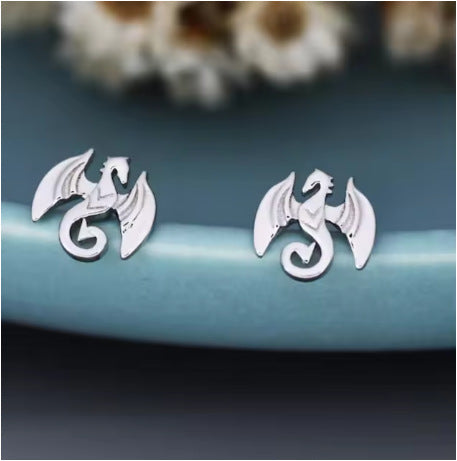 Charming Gold Earring for Any Occasion