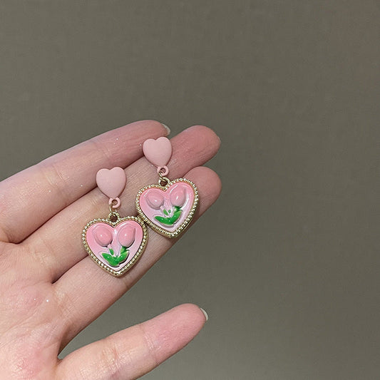 Charming Earring for Any Occasion