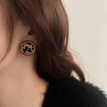 Elegant Earring for Every Occasion