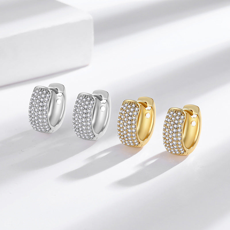 Beautiful Gold Earring with Unique Style