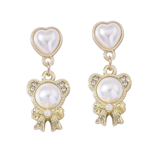 Classic Pearl Earring with Timeless Appeal