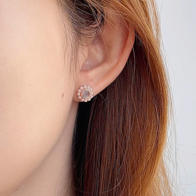 Classic Pearl Earring with Timeless Appeal