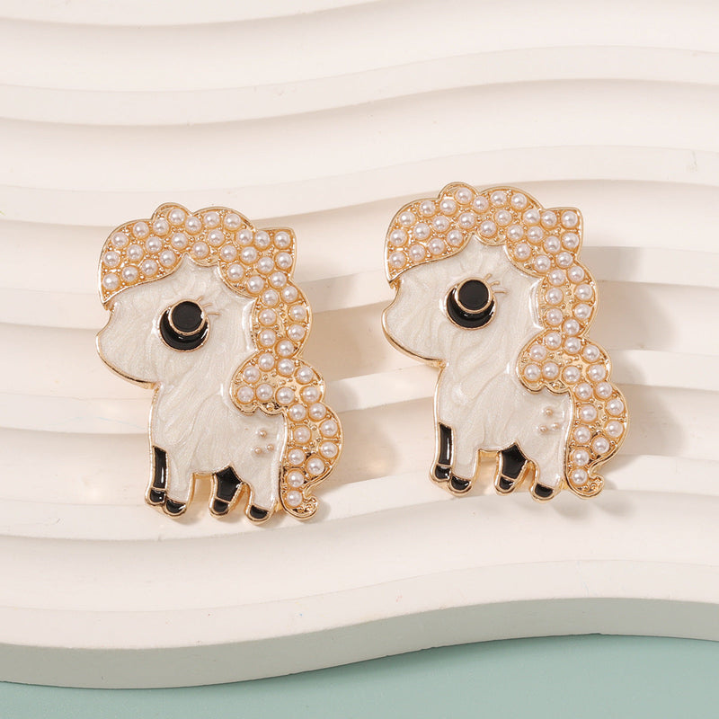 Classic Pearl Earring with Timeless Appeal
