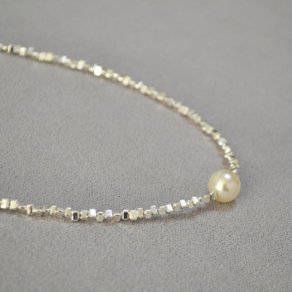 Romantic Silver Necklace for Special Moments