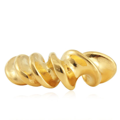 Charming Gold Earring for Any Occasion
