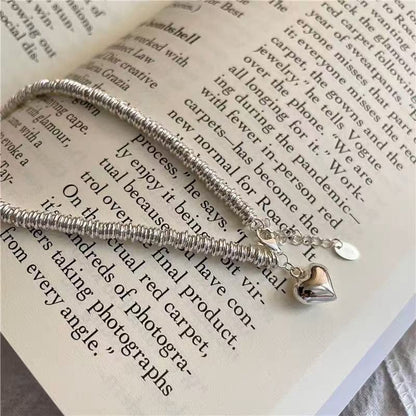 Charming Silver Necklace for Any Occasion