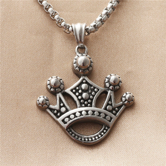 Classic Pendant with Timeless Appeal