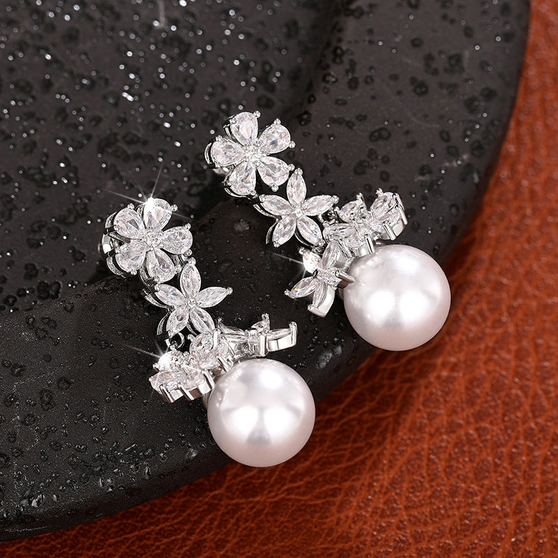 Beautiful Pearl Earring with Unique Style