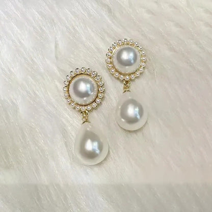 Beautiful Pearl Earring with Unique Style