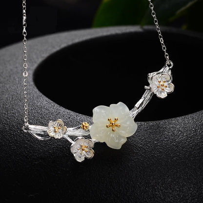 Beautiful Silver Necklace with Unique Style