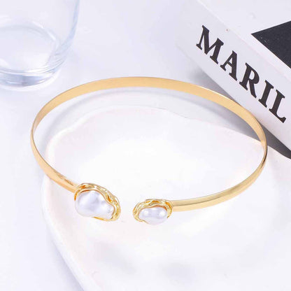 Classic Pearl Bracelet with Timeless Appeal
