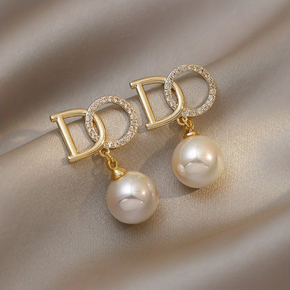 Beautiful Pearl Earring with Unique Style