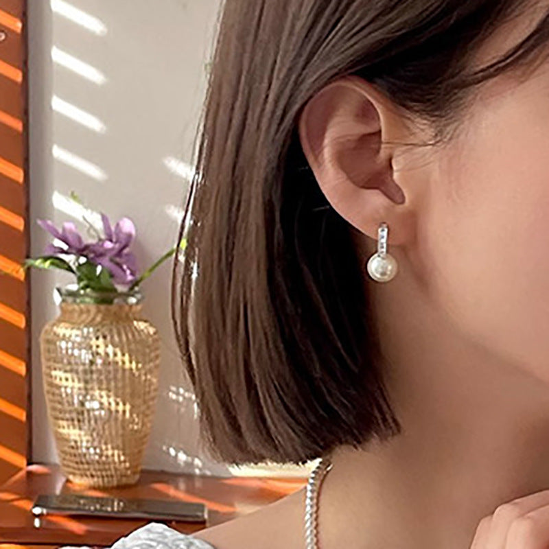 Stunning Pearl Earring for Daily Wear
