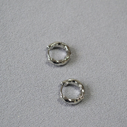 Beautiful Gold Earring with Unique Style