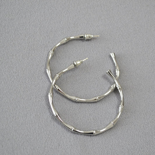 Romantic Gold Earring for Special Moments
