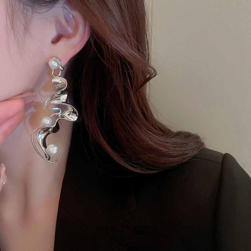 Charming Pearl Earring for Any Occasion